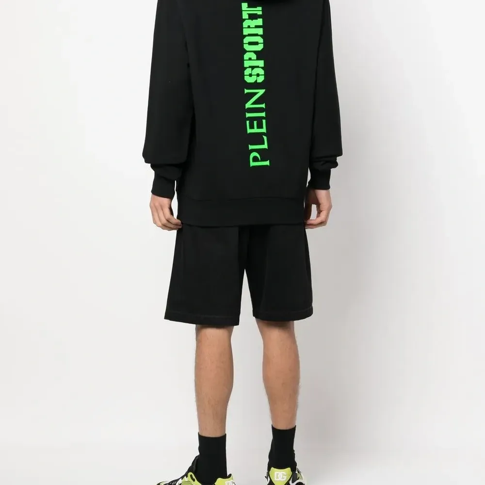 Худи с нашивкой-логотипом