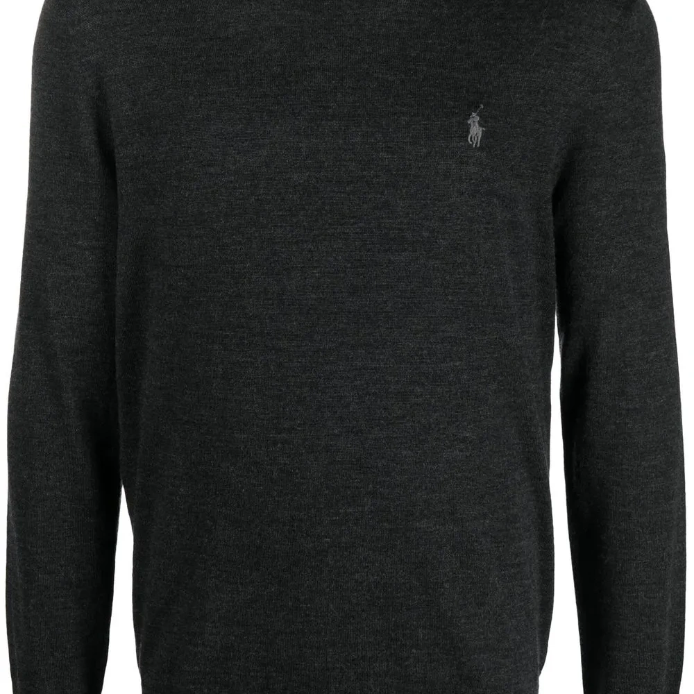 Джемпер с вышивкой