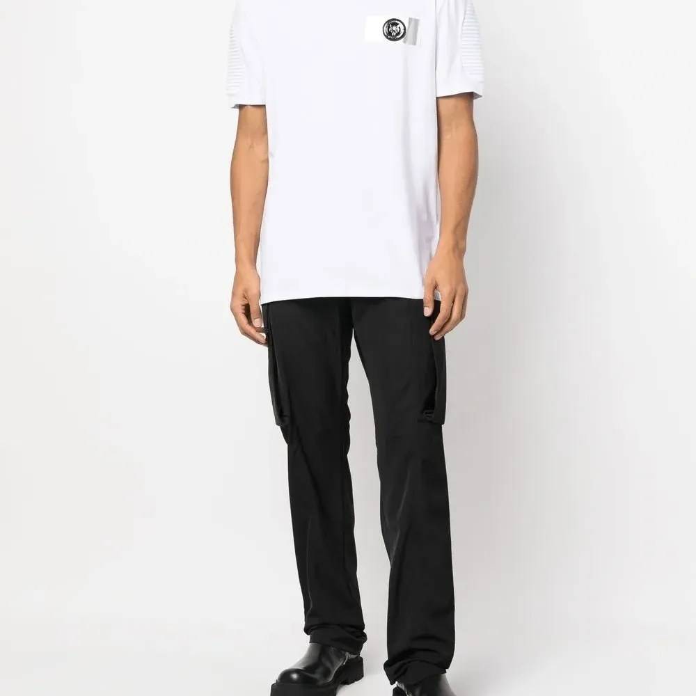 Футболка с нашивкой-логотипом