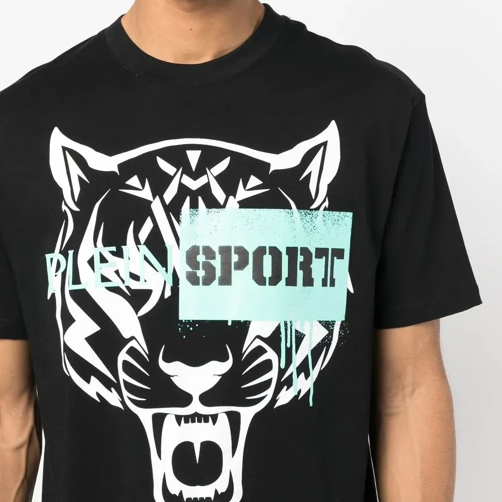 Футболка с графичным принтом