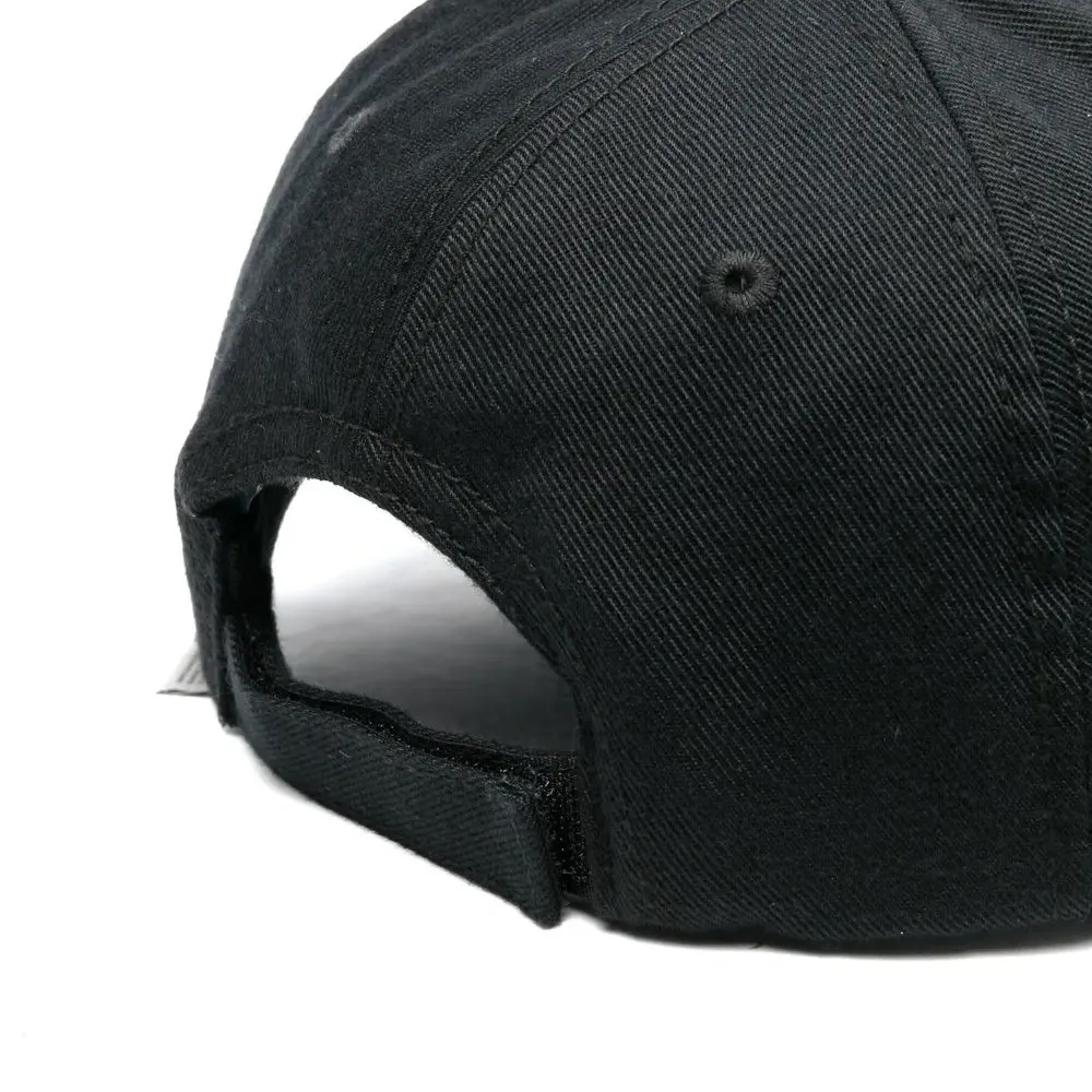 Бейсболка с вышитым логотипом