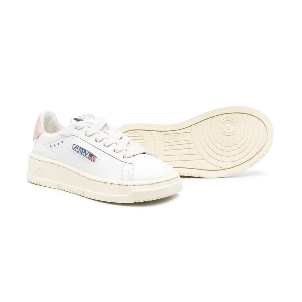 Кеды с нашивкой-логотипом