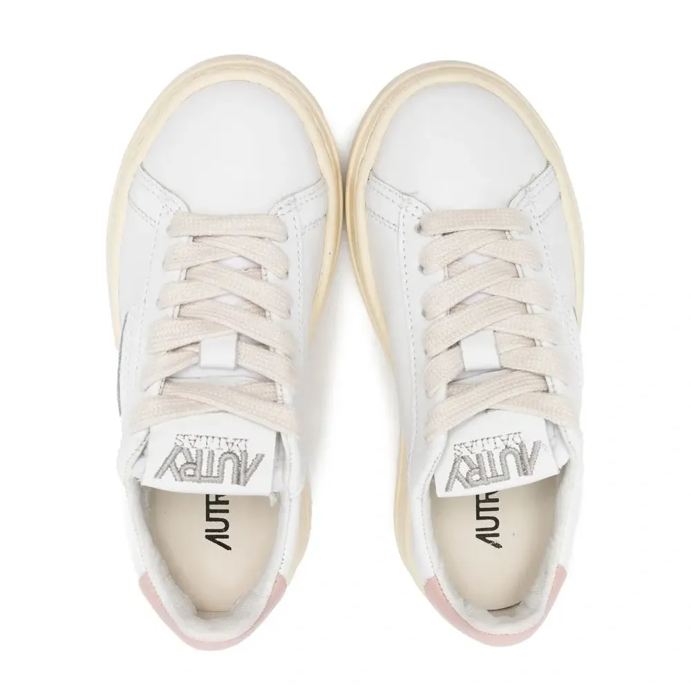 Кеды с нашивкой-логотипом