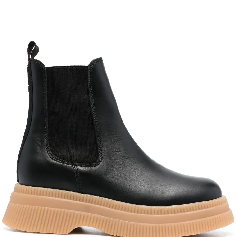 Ботинки с эластичными вставками