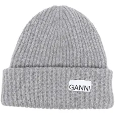 Шапка бини в рубчик с нашивкой-логотипом