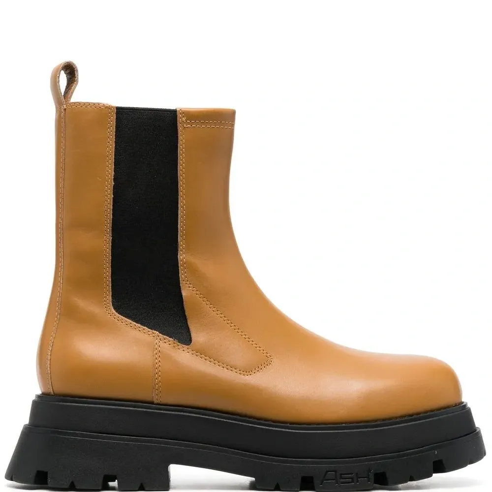 Ботинки с эластичными вставками