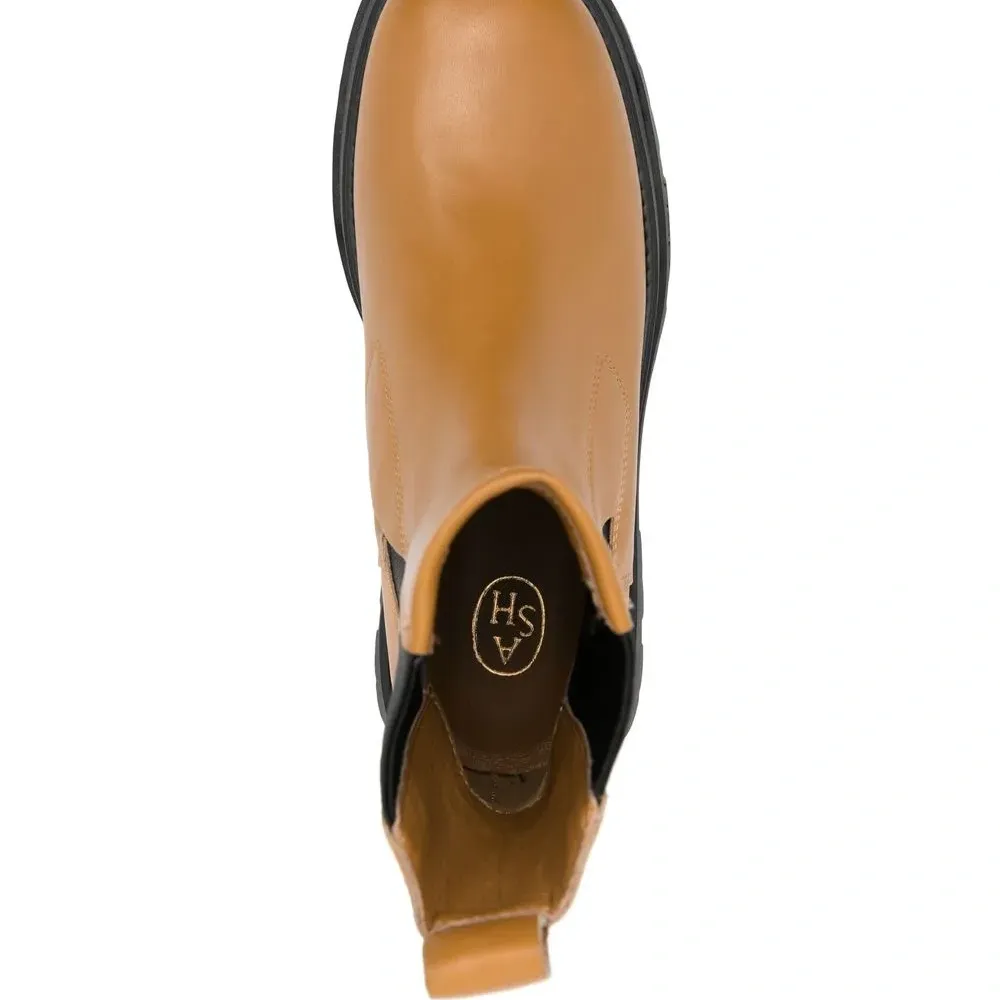 Ботинки с эластичными вставками