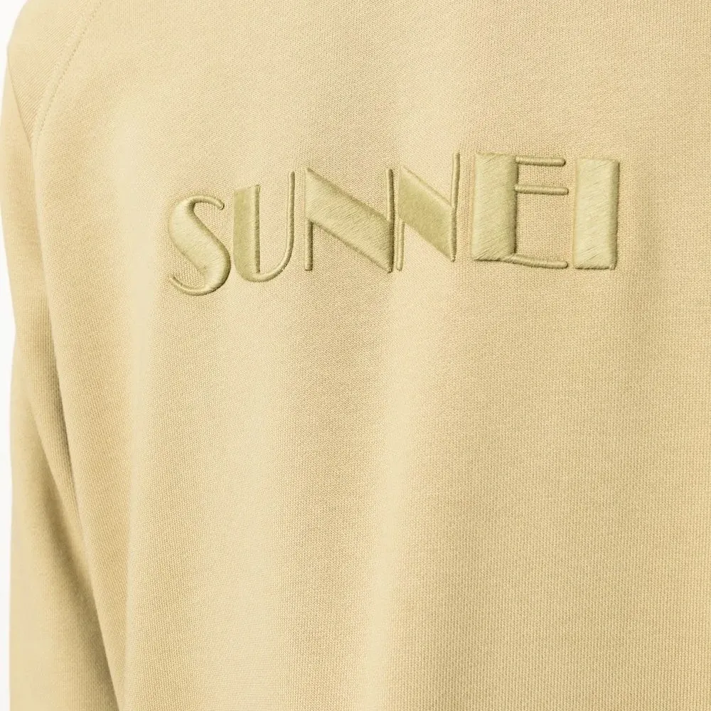 Толстовка с вышитым логотипом