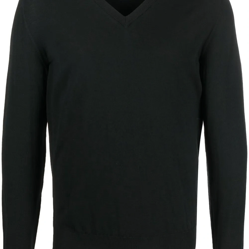 Джемпер с V-образным вырезом