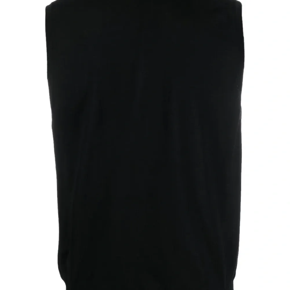 Жилет из мериносовой шерсти с V-образным вырезом