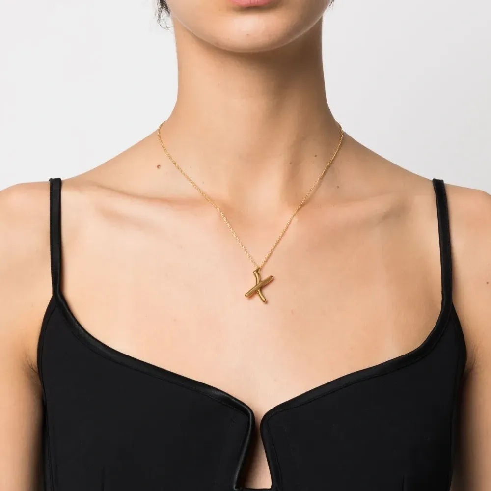 Колье Curly Molten Initial