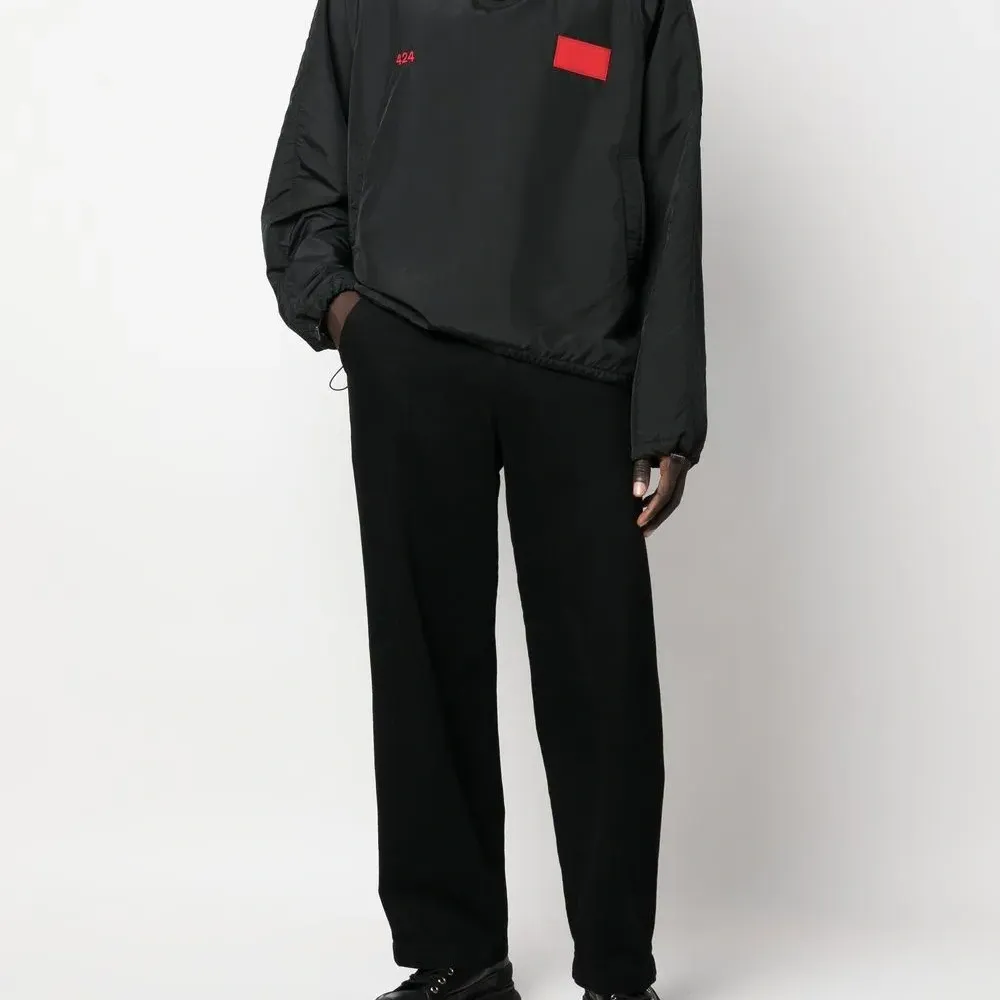 Куртка с нашивкой-логотипом Куртка с нашивкой-логотипом