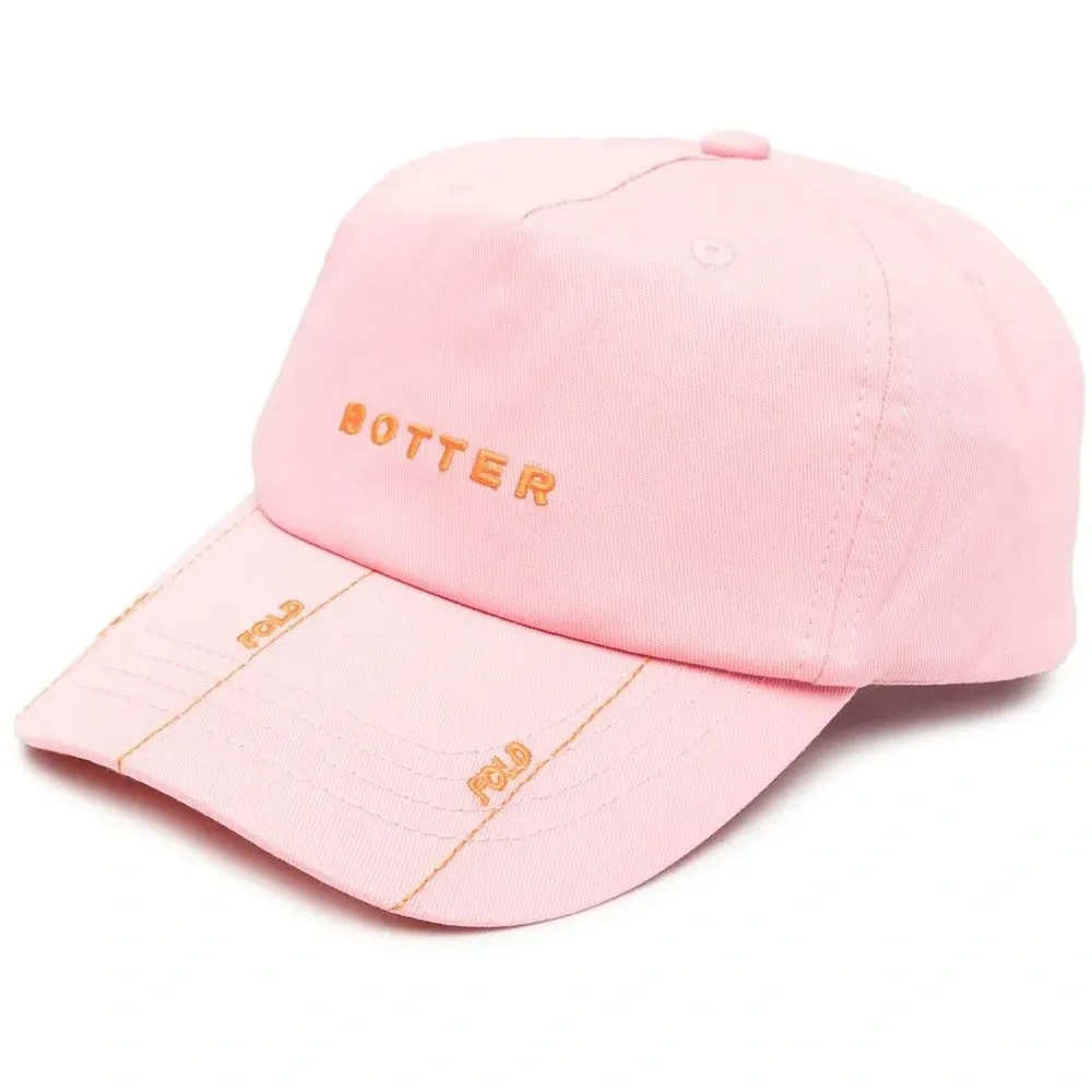 Кепка с логотипом