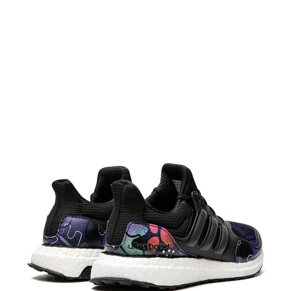 Кроссовки Ultraboost S&L DNA