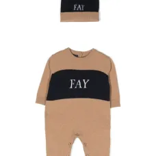 Комплект из пижамы и шапки