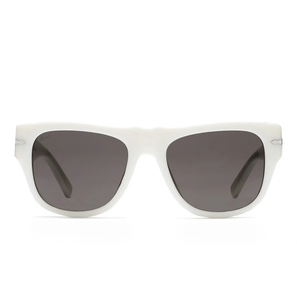 Солнцезащитные очки из коллаборации с Persol