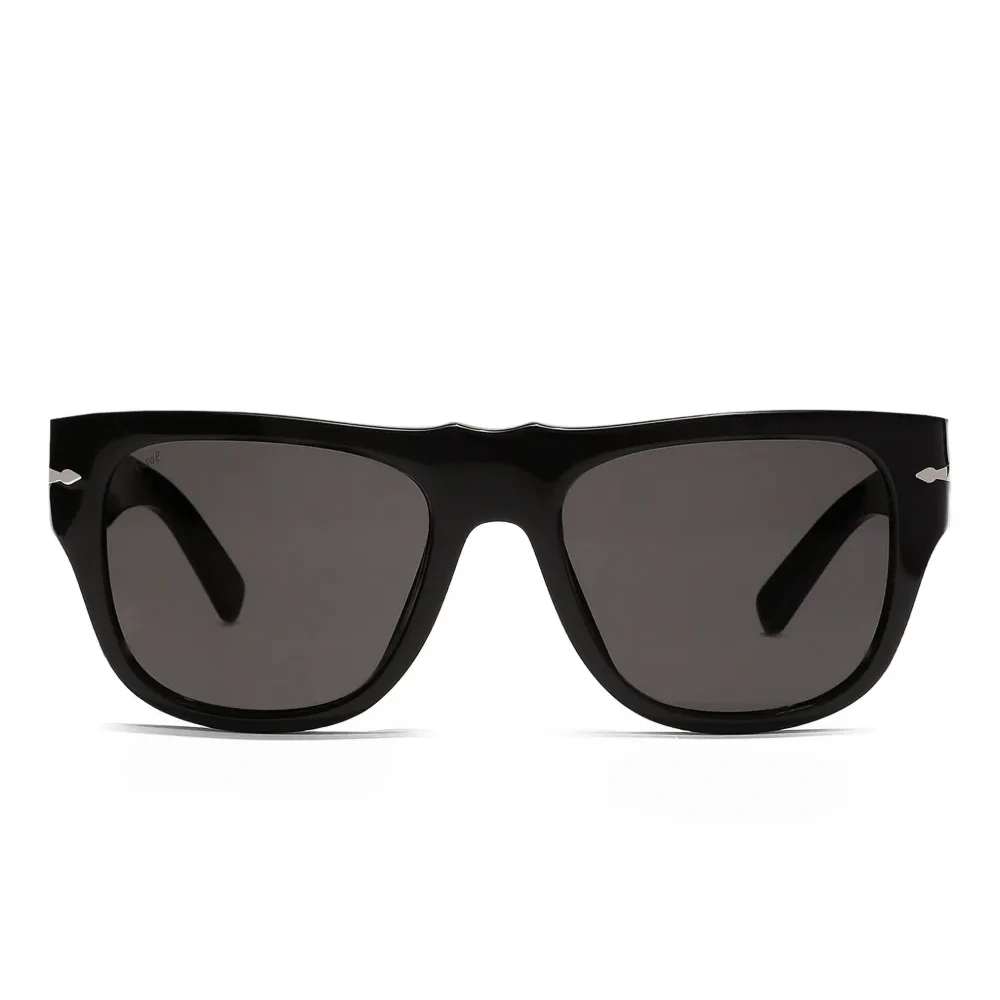 Солнцезащитные очки из коллаборации с Persol