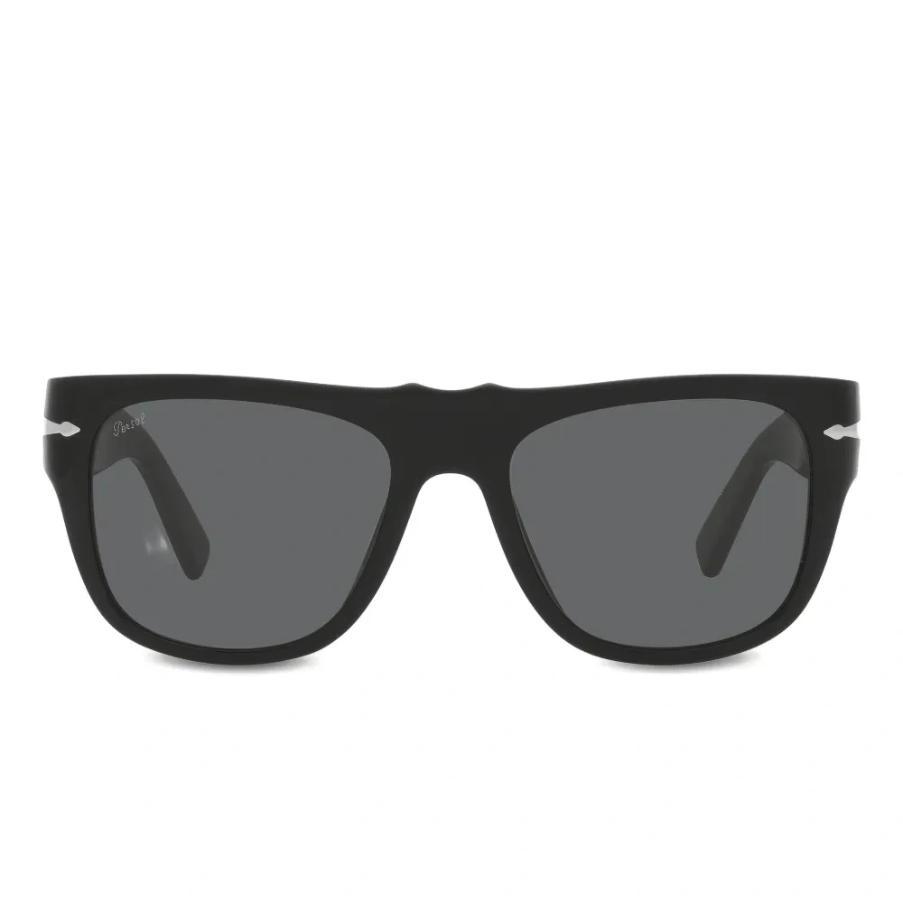 Солнцезащитные очки из коллаборации с Persol