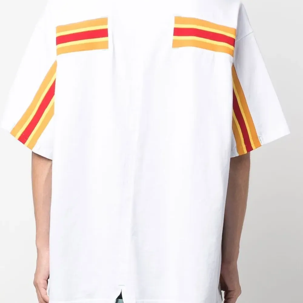 Футболка с логотипом