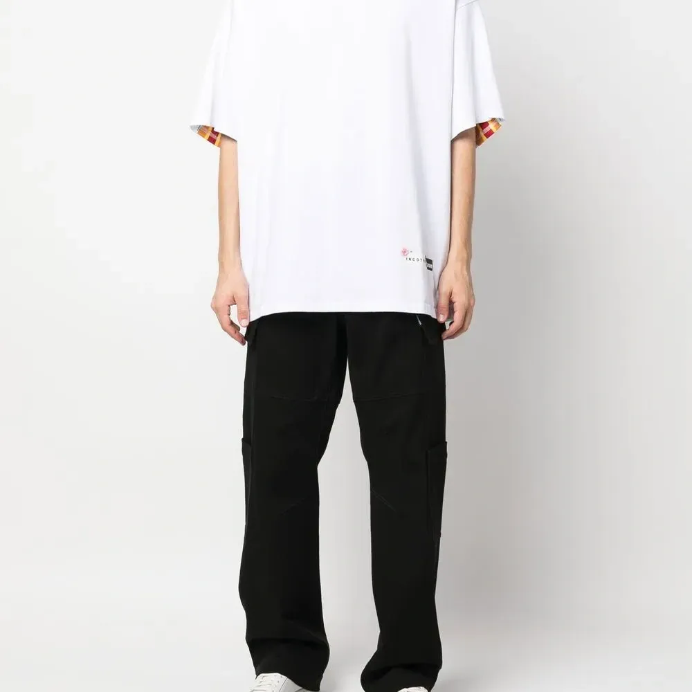 Футболка с логотипом