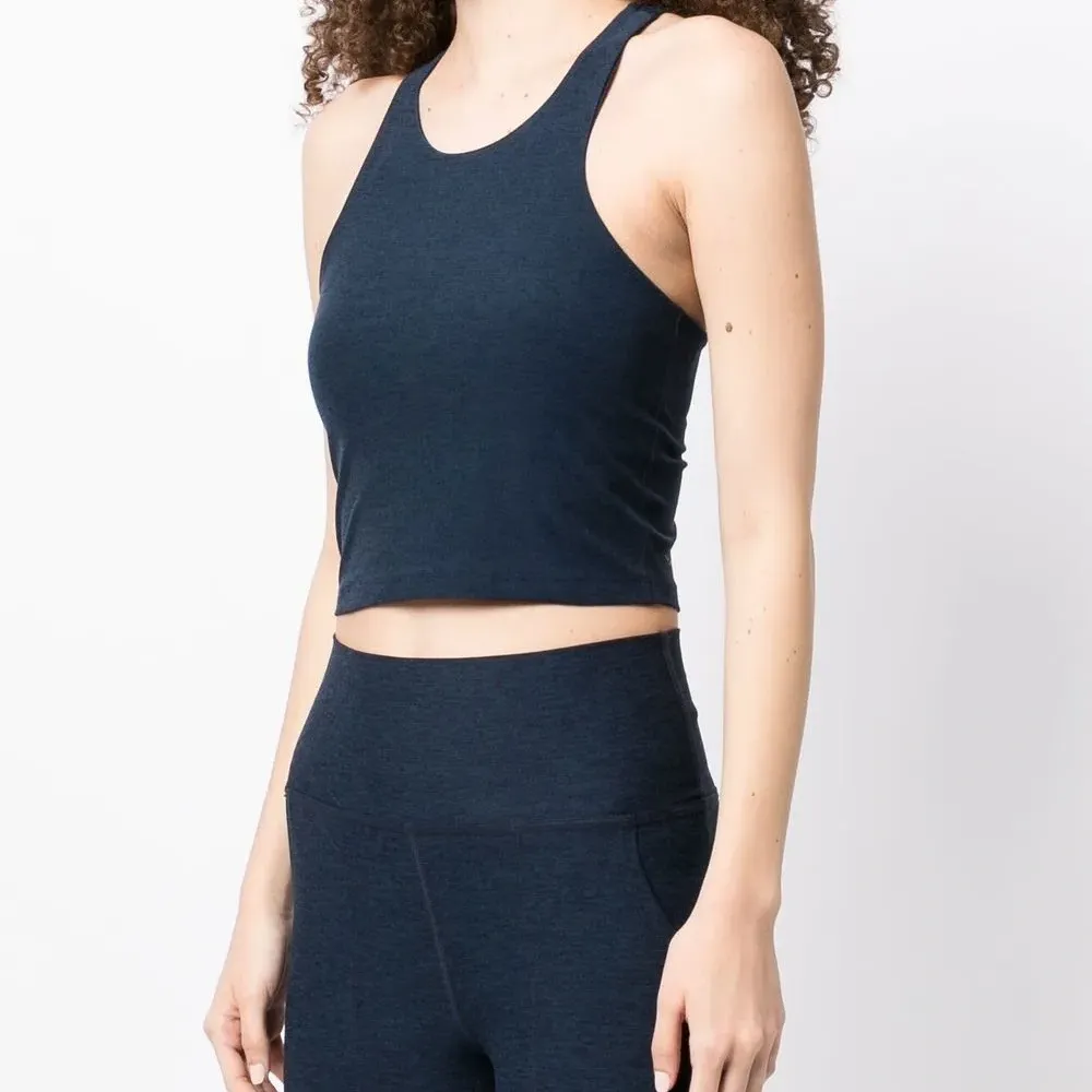 Укороченный спортивный топ Focus