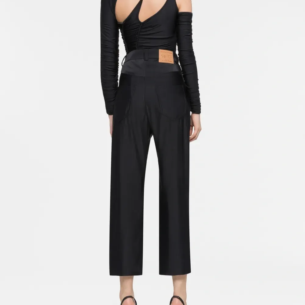 Топ с вырезами из коллаборации с Ester Manas