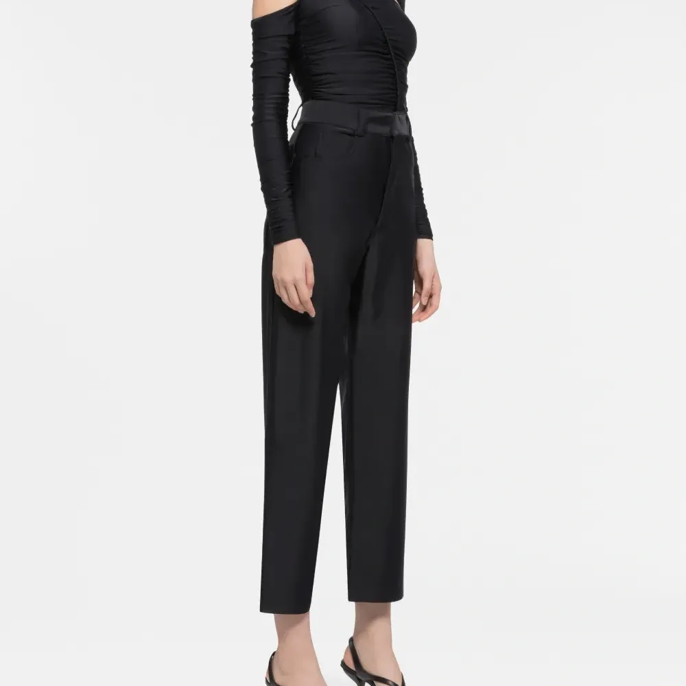 Топ с вырезами из коллаборации с Ester Manas