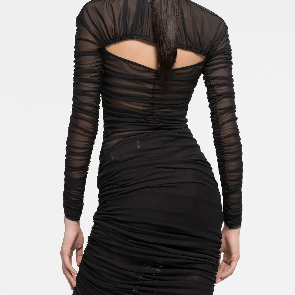 Топ из коллаборации с Ester Manas