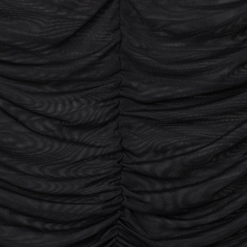 Топ из коллаборации с Ester Manas