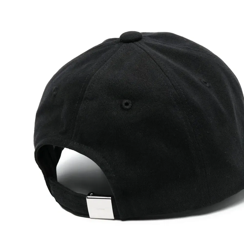 Бейсболка с вышитым логотипом