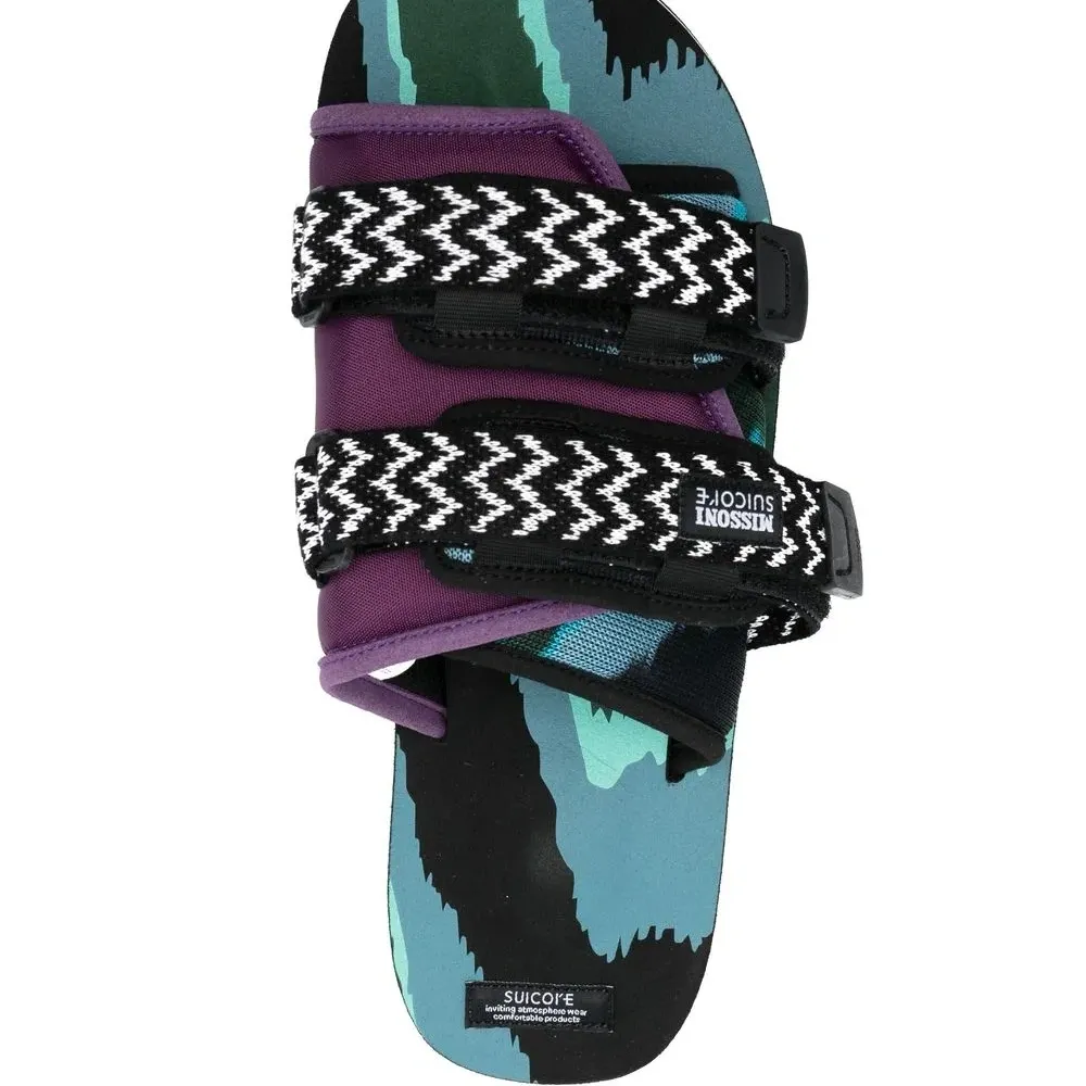 Сандалии с ремешками