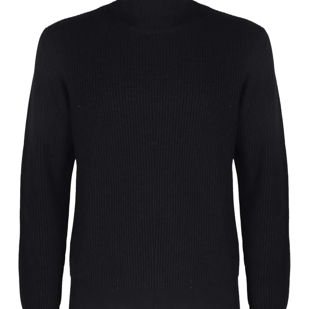 Джемпер с высоким воротником в рубчик