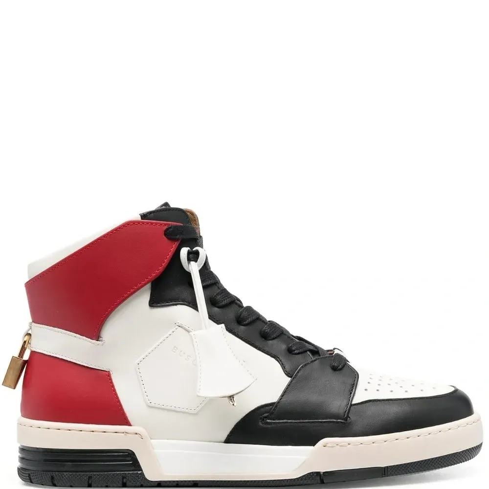 Высокие кроссовки в стиле колор-блок