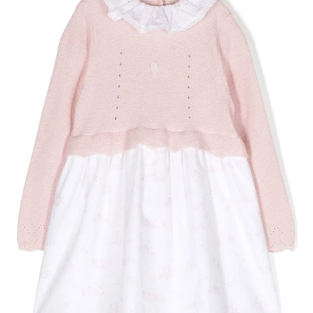 Платье с длинными рукавами и оборками