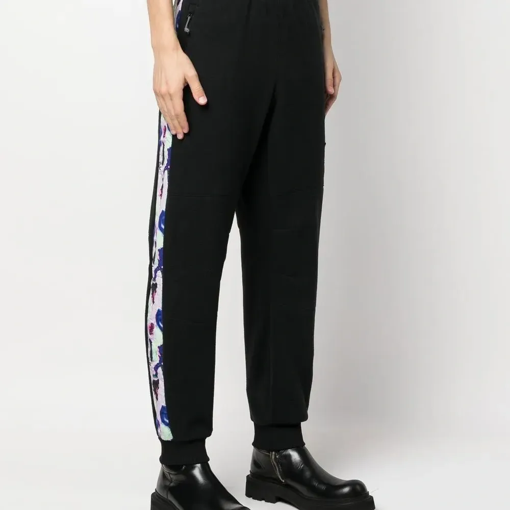 Спортивные брюки с графичным принтом