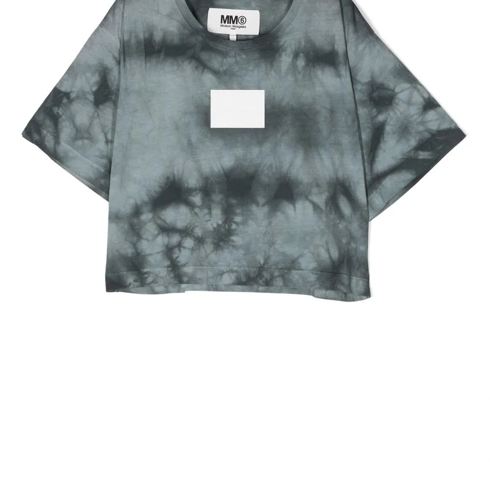 Футболка с нашивкой-логотипом