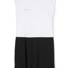 Платье-трапеция со складками