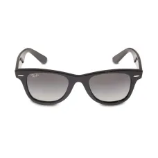 Солнцезащитные очки в квадратной оправе