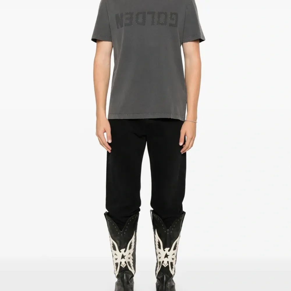 Футболка с логотипом