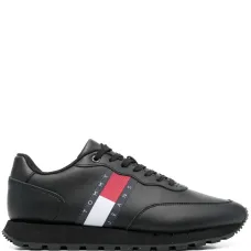 Кроссовки с нашивкой-логотипом