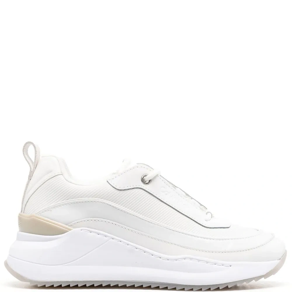 Массивные кроссовки