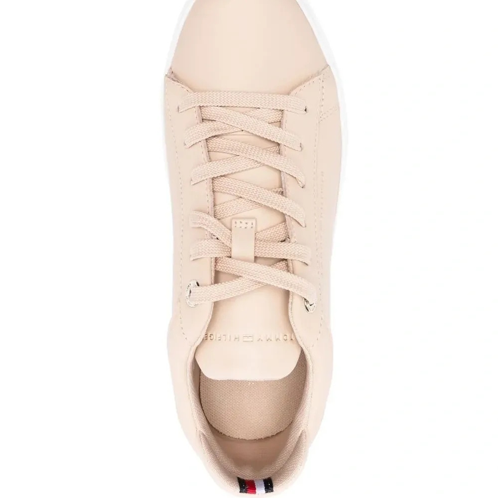 Кроссовки на платформе с логотипом