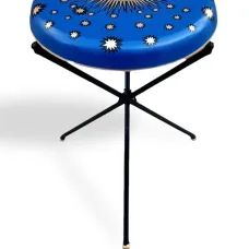 Железный табурет