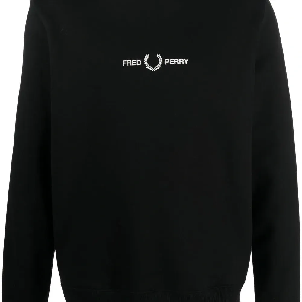 Толстовка с вышитым логотипом