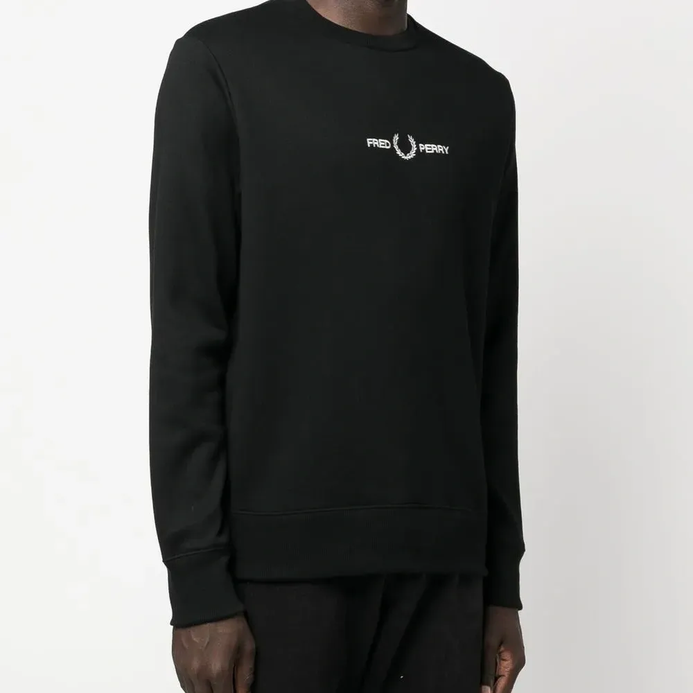 Толстовка с вышитым логотипом