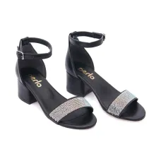 Декорированные босоножки на блочном каблуке