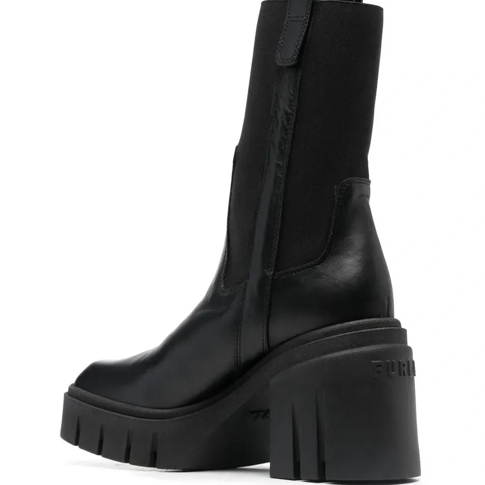 Ботинки на блочном каблуке