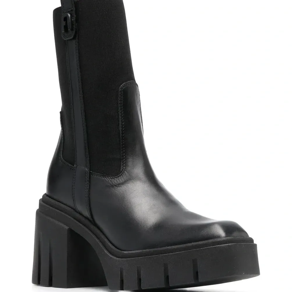 Ботинки на блочном каблуке