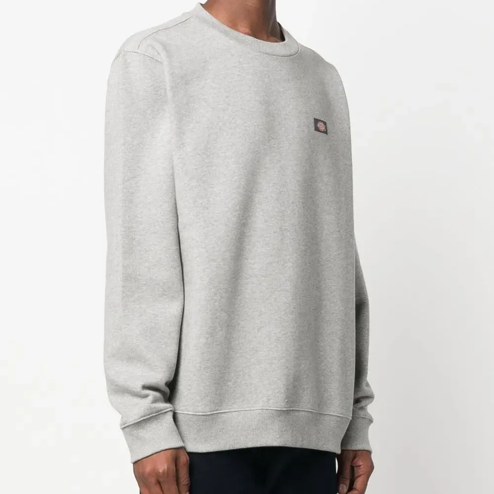 Толстовка с нашивкой-логотипом