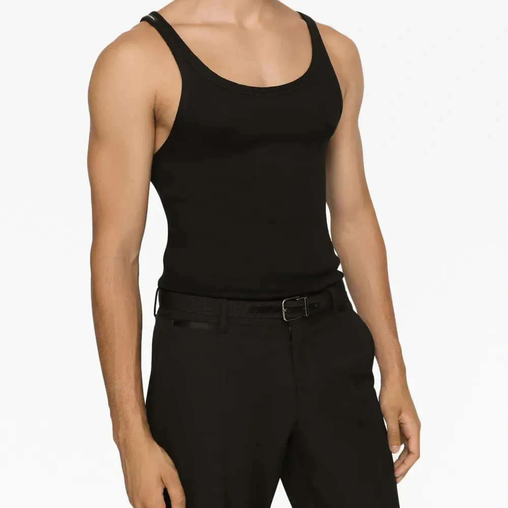 Топ в мелкий рубчик